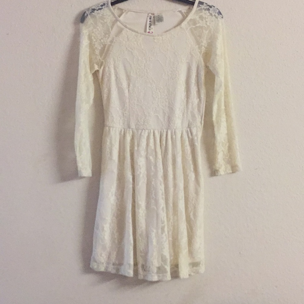 Lace white dress